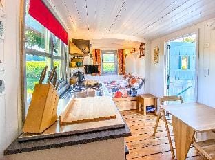 The Hideaway Hut - 1 Bed Shepherds Hut - Hereford Hotel in Malvern Hills District