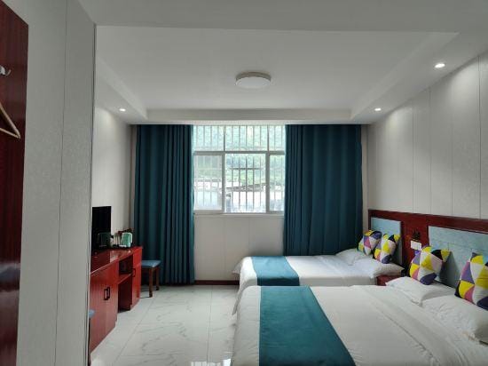Chongqing Jiangyan Inn Hotel in Hubei