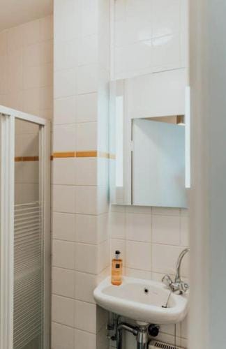 Haarlemmerstraat Central Studio Hotel in Amsterdam