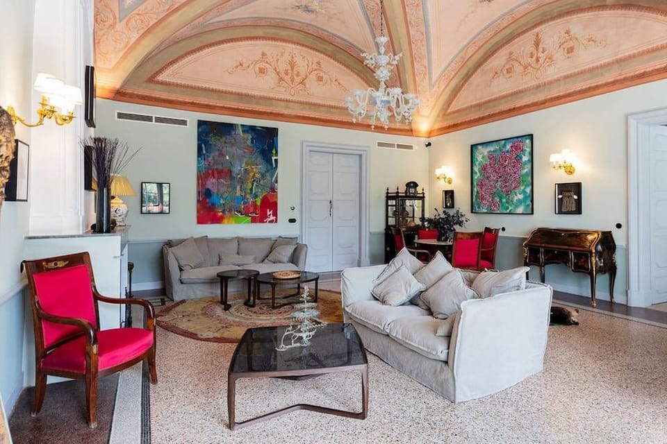 Chateau de Collias - Maison de Vacances Hotel in Provence-Alpes-Côte d'Azur