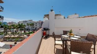 Historic center Cozy Duplex Hotel in Estepona