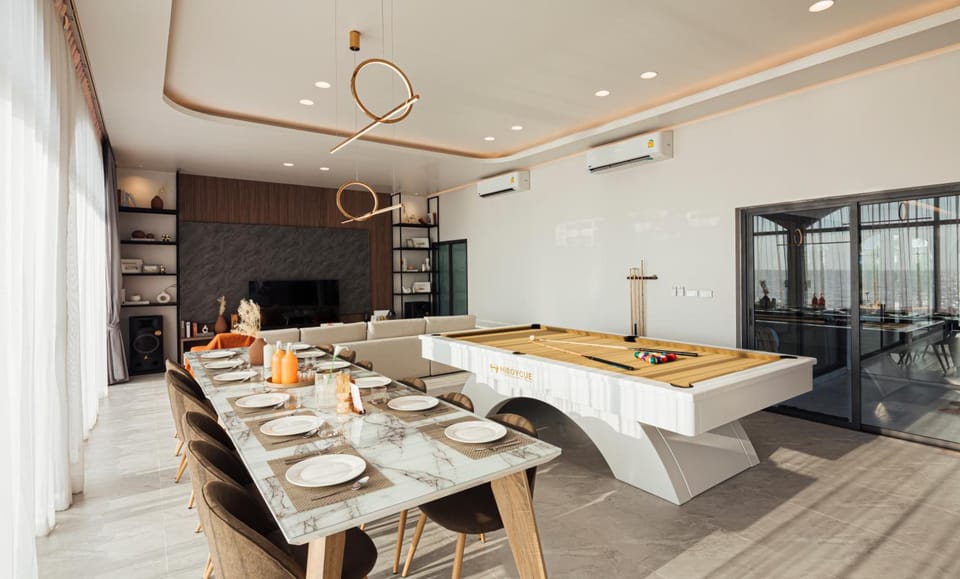Sea Season Pool Villa Pattaya Resort in Chon Buri Changwat