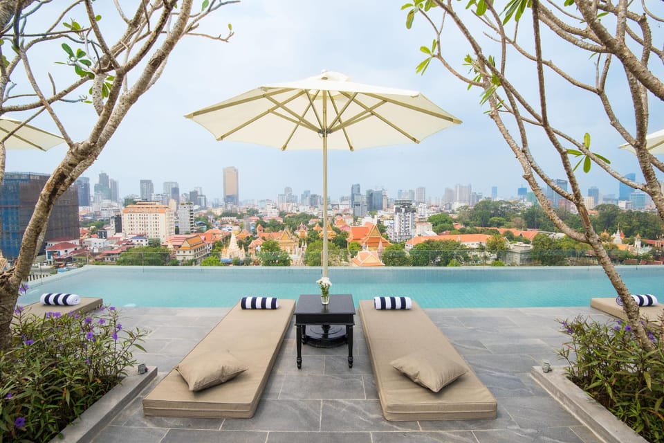 GLOW PARK HOTEL Grand Royal Palace Hotel in Phnom Penh Province