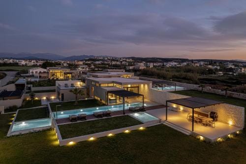 Pnoe Villas - Seafront Experience Hotel in Crete