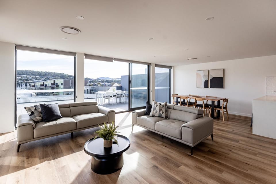 Little Island Apartments Hotel in Bellerive