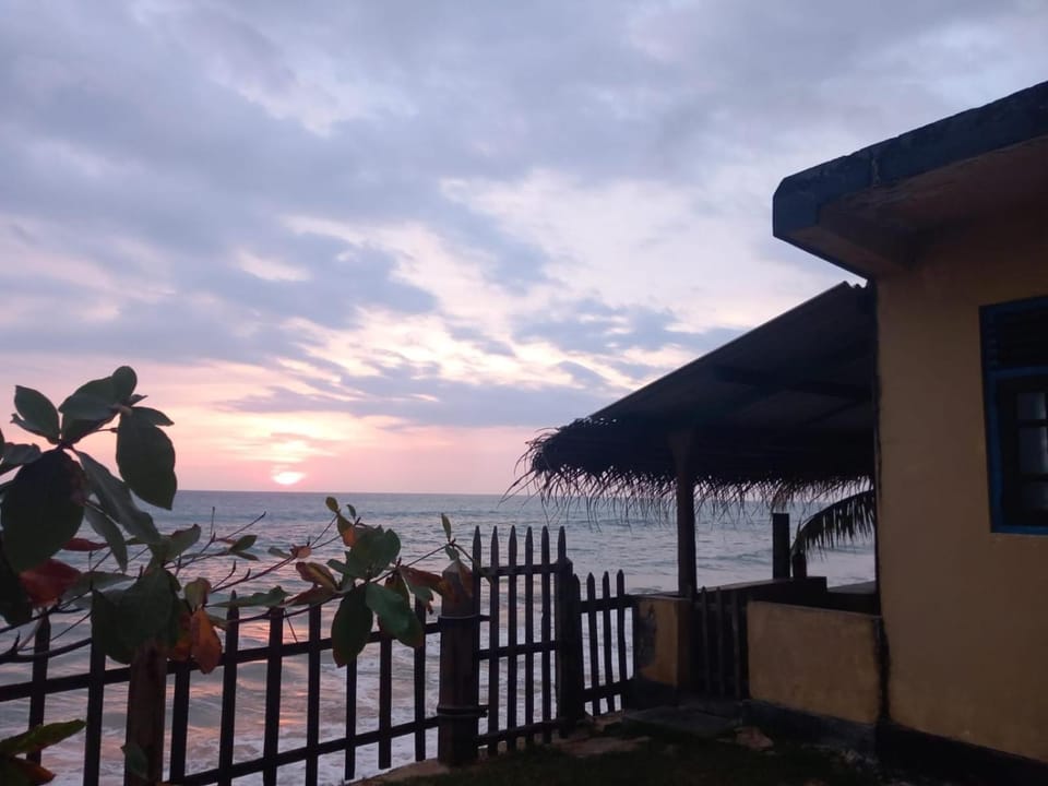 Madampa Sea Side Lodge Hotel in Southern Province