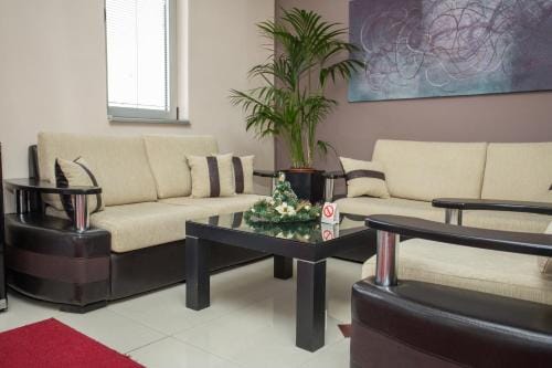 Sin-Kom Hotel Garni Hotel in Serbia