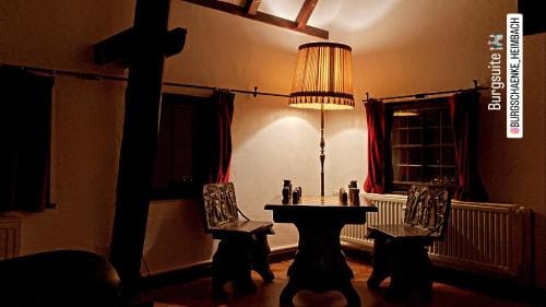 Burg Zimmer auf ca. 70 m² Inn in Heimbach