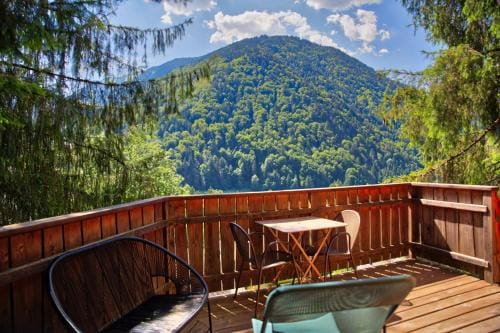 Chalet dans les Arbres Hotel in Haute-Savoie