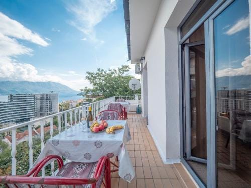 Madra Rooms and Apartments Hotel in Budva