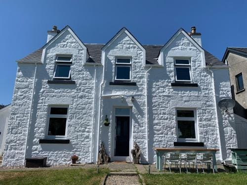 Burnbank BnB Hotel in Scotland