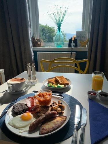 Burnbank BnB Hotel in Scotland