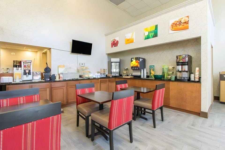GreenRidge Hotel Hotel in Wickliffe