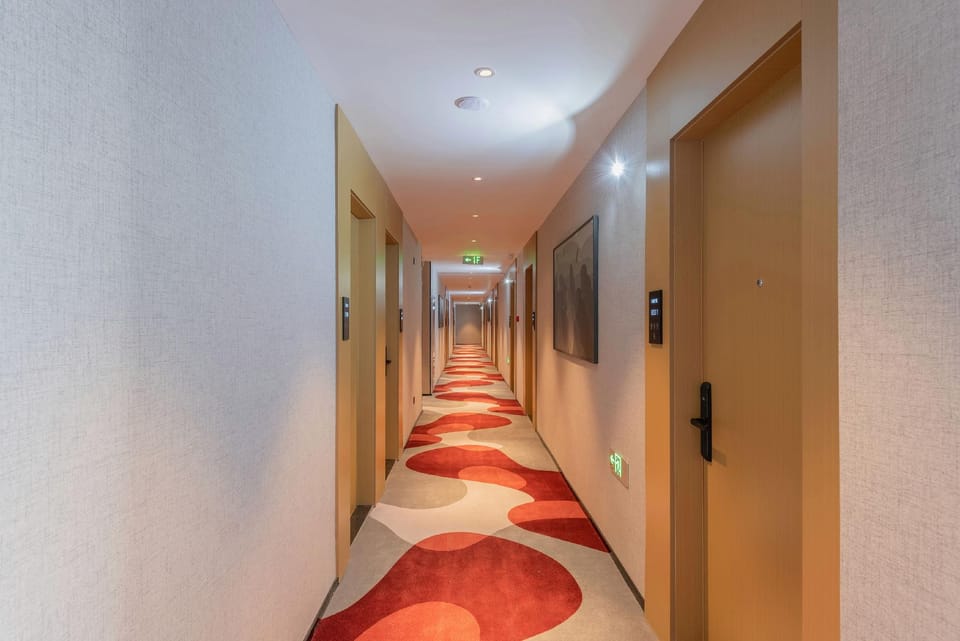 Thank Hotel Plus Yancheng Wantai Time's City High-Speed Railway Station Hotel in Jiangsu