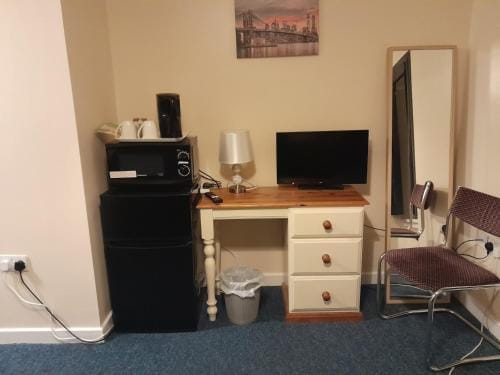 Kings Arms Guest House Ebbw Vale Inn in Wales