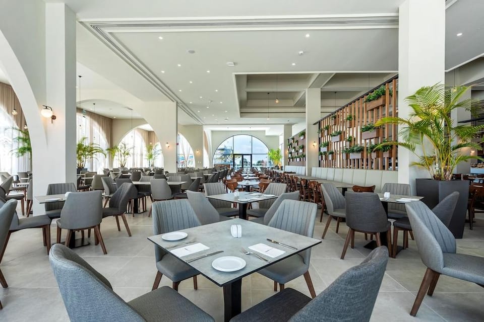 Louis Phaethon Beach Club Hotel in Yeroskipou