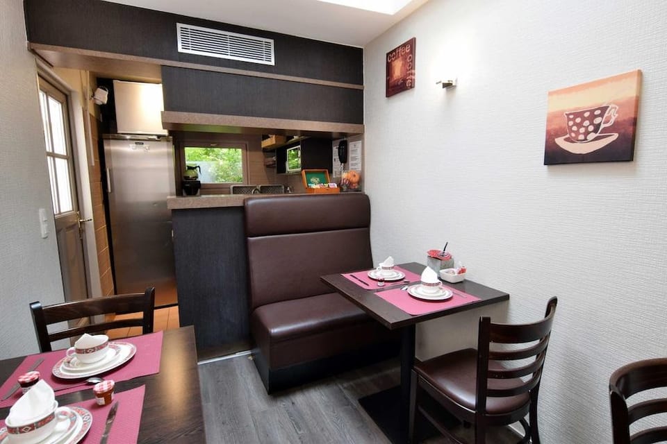 Hotel Saphir Hotel in Paris