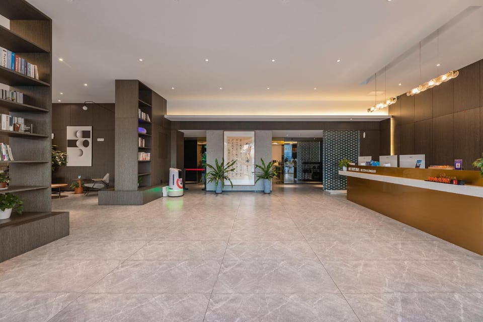 REZEN LONGUU Hotel (Guangzhou Baiyun Airport Qingtang Subway Station) Hotel in Guangzhou