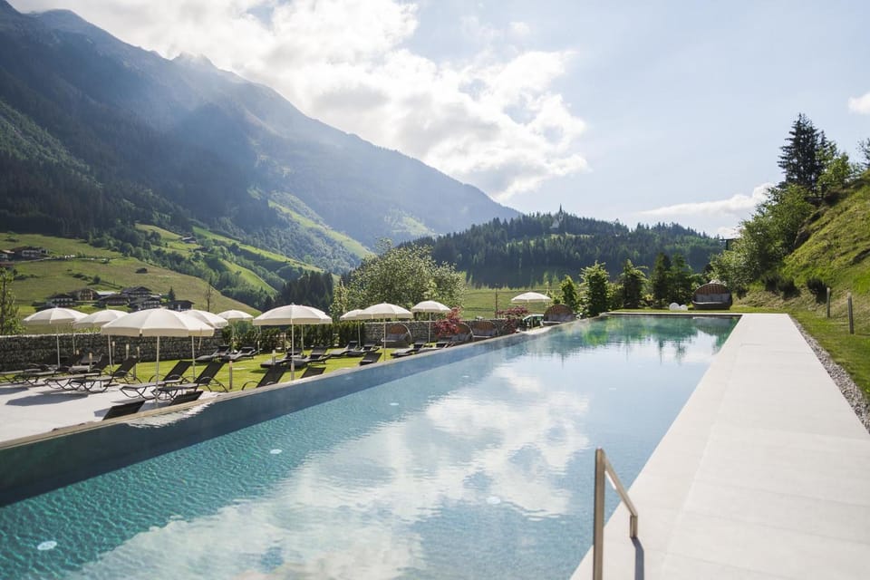 Hotel Sonklarhof Hotel in Trentino-South Tyrol