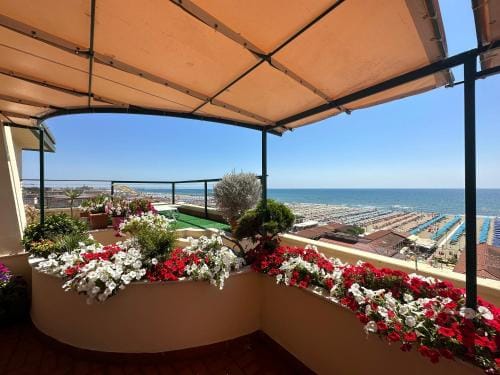 Piccadilly Penthouse with Jacuzzi Hotel in Emilia-Romagna