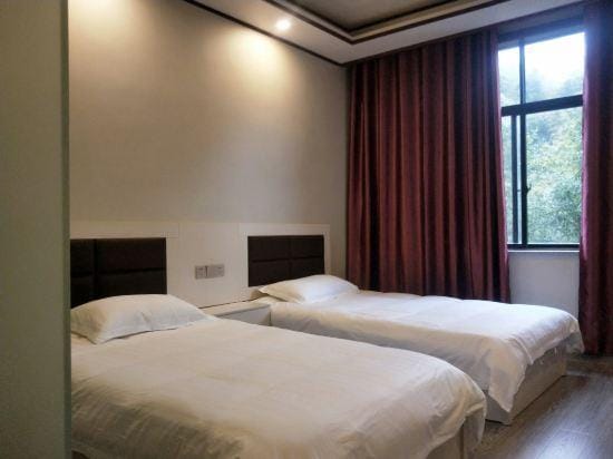 Guangde Linglong Villa Hotel in Zhejiang