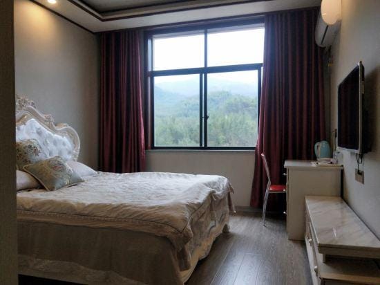 Guangde Linglong Villa Hotel in Zhejiang