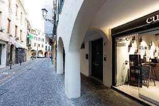 SubitoSanto - Appartamento 1B “Palladio” Hotel in Padua