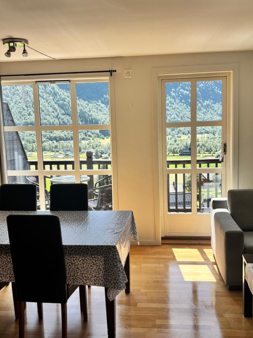 Røldal Overnatting Apartment hotel in Rogaland