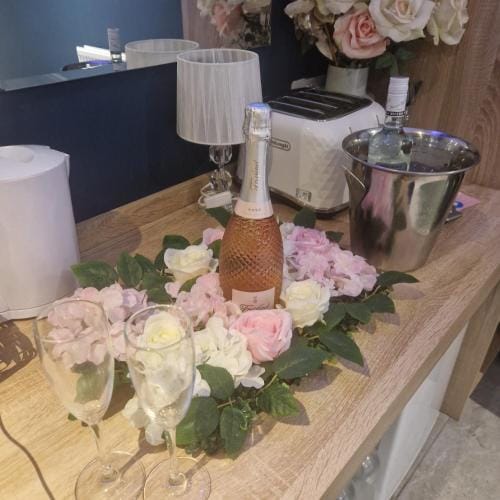 Lenox Bed and Breakfast Hotel in Widnes