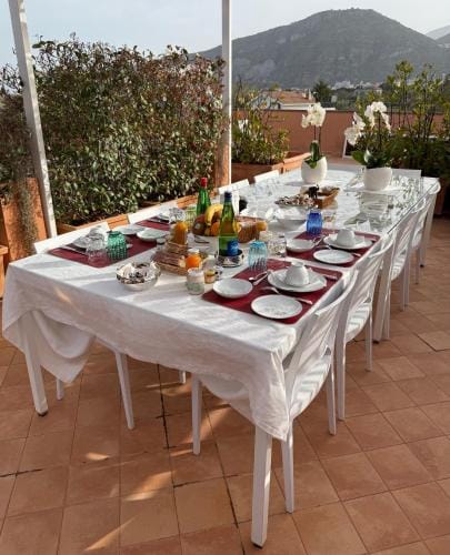 The Rooftop Terrace b&b Double Rooms Private Bathrooms and an equipped Roof Terrace Hotel in Sant Agnello