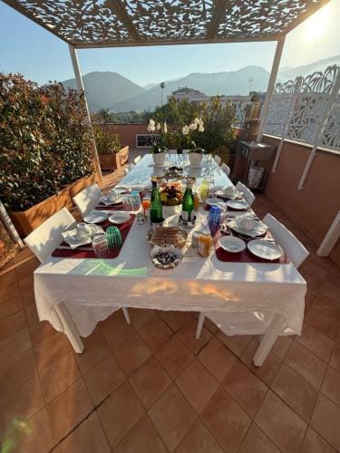 The Rooftop Terrace b&b Double Rooms Private Bathrooms and an equipped Roof Terrace Hotel in Sant Agnello