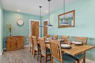 Dolphins Apartment - Spectacular Sea Views Hotel in Saundersfoot