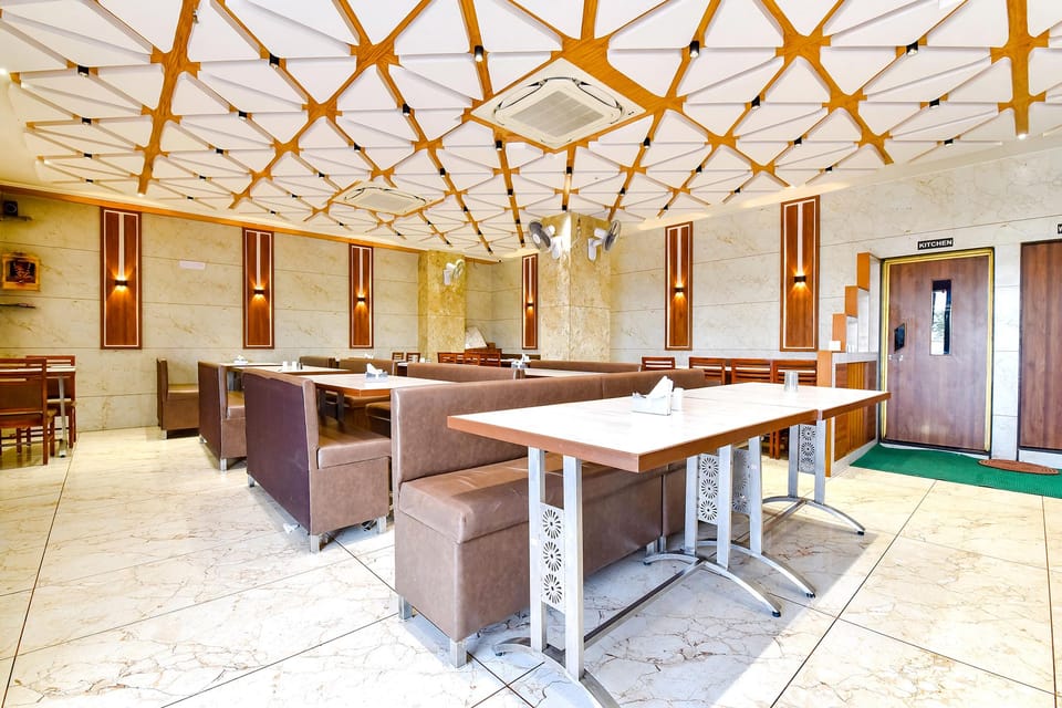 Hotel O Vishwa Hotel in Ahmedabad
