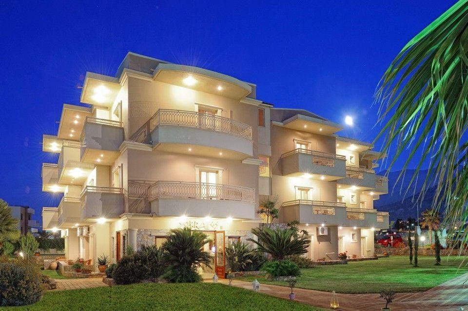 Socrates Hotel - Apartments Hotel in Malia, Crete