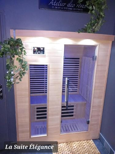 Chambre avec spa, piscine et sauna privatif Hotel in Hauts-de-France