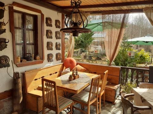 Restuarant-Apartments T'ga za jug Lazaropole Hotel in North Macedonia