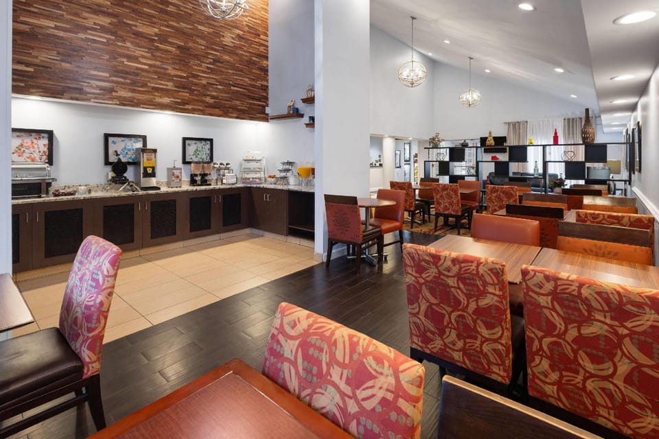 Tysons Corner Suites, A Baymont by Wyndham Hotel in Tysons