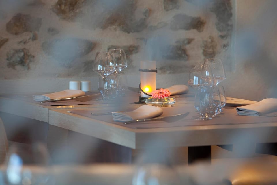 Logis Le Relais Saint Jacques Hotel in Nouvelle-Aquitaine