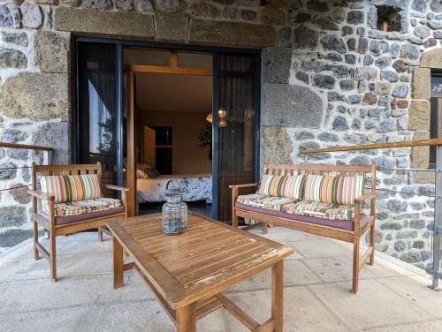 Le clos des pierres rouges Hotel in Auvergne-Rhône-Alpes