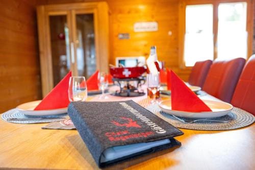 Chalet Regenbogen Leukerbad mit Indoorrutschbahn Hotel in Canton of Valais