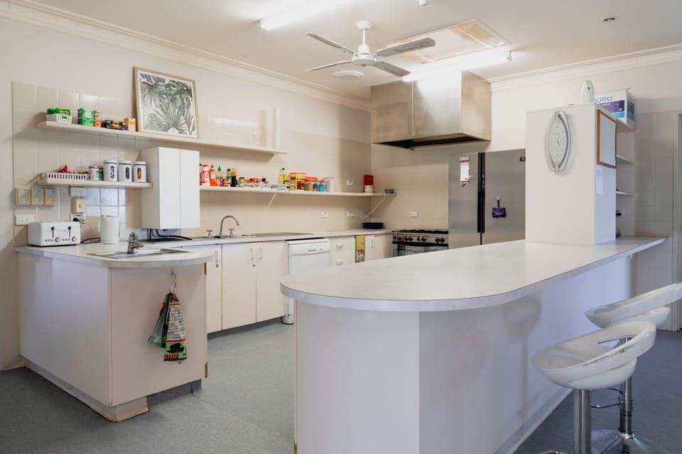 Tarcutta Retreat Hotel in Victoria