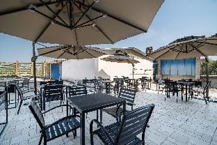 Rezen Dong Hotel Huzhou City Center High-speed Railway Station Hotel in Suzhou