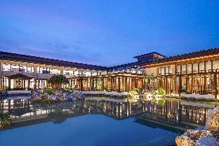 Grand Rezen Hotel Shicong Flower Sea Huzhou Hotel in Zhejiang