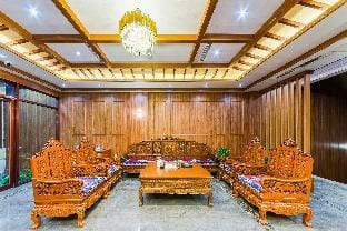 Rezen Retreat Minyoun Hotel Inagi Ading Hotel in Sichuan