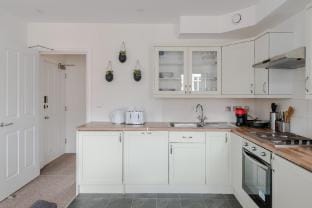 The Vanity Affair - Fitzrovia - by Frankie Says Hotel in London Borough of Islington