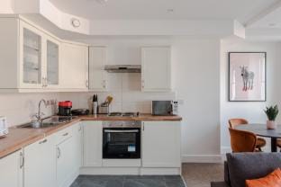 The Vanity Affair - Fitzrovia - by Frankie Says Hotel in London Borough of Islington