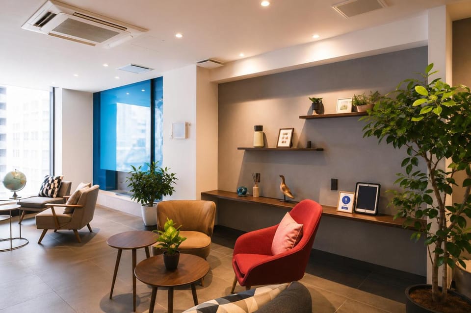 Shared lounge/TV area