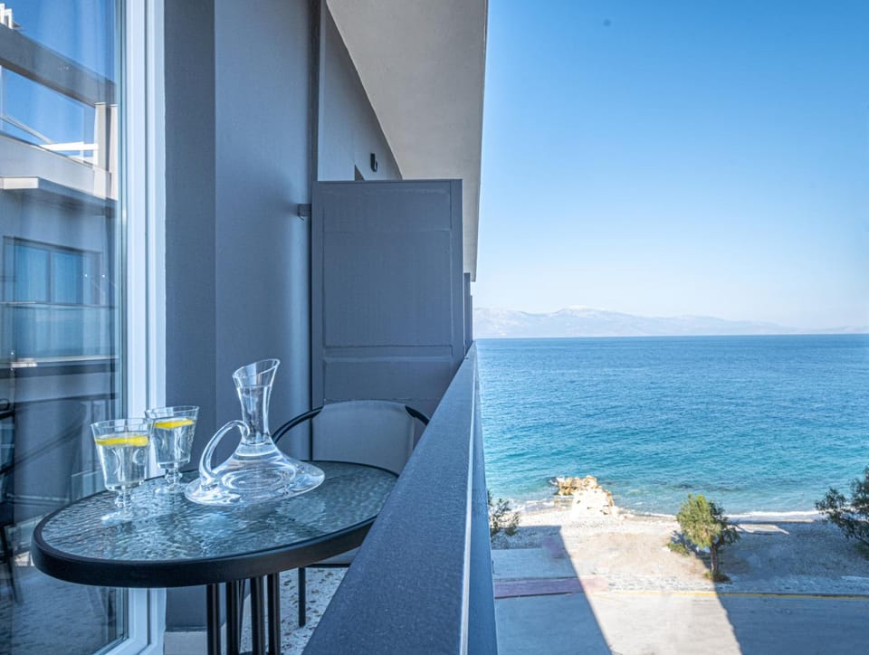 RIVIERA HOTEL Hotel in Peloponnese Region