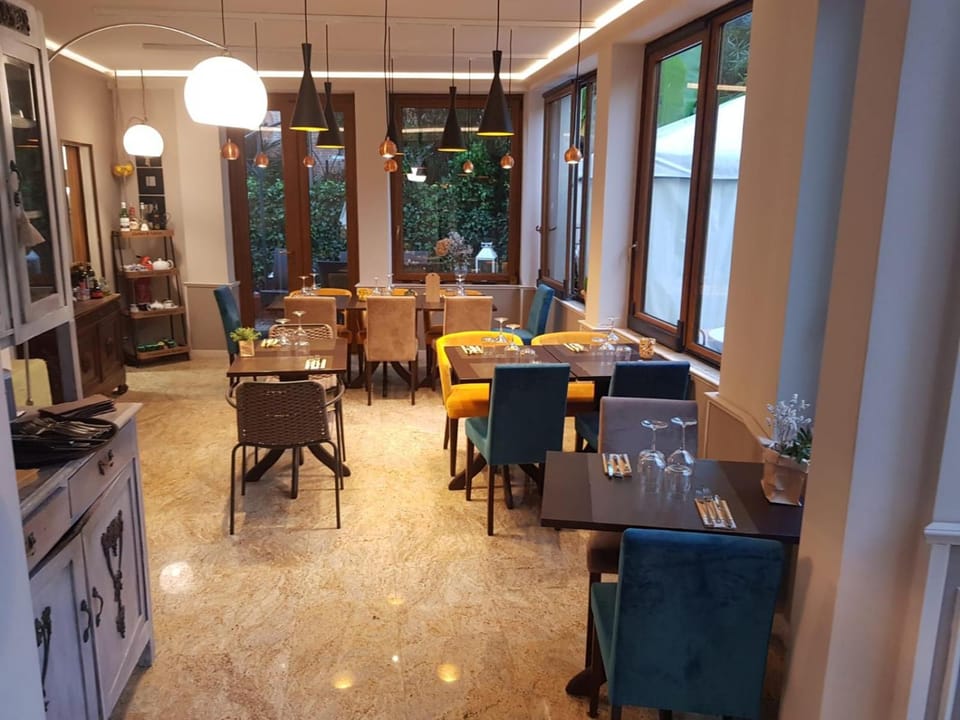 Bar/lounge
