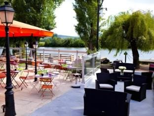 Les Canisses Hotel in Normandy